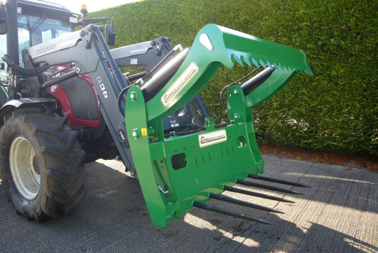Cashel Bale Cutter & Wrap Retainer