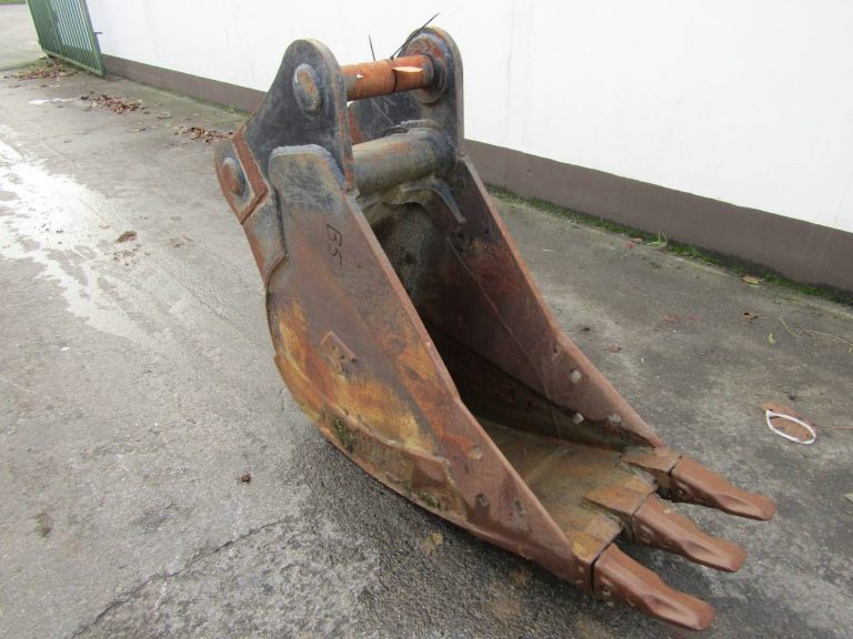 18″ Digging Bucket