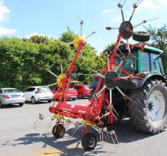Pottinger HIT 800 NZ 6 rotor Tedder