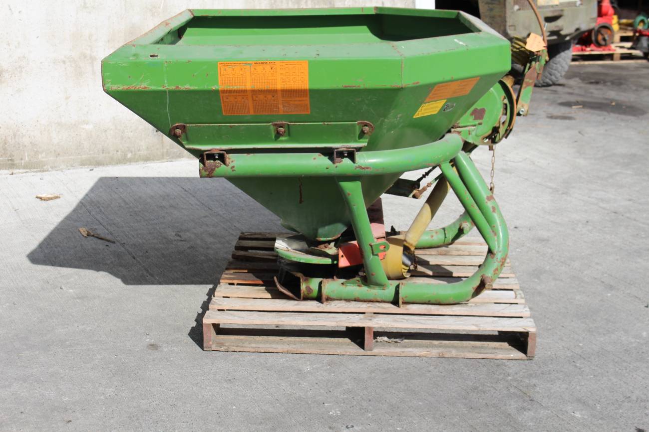 Amazone 804 Fertilizer Spreader Clarke Machinery
