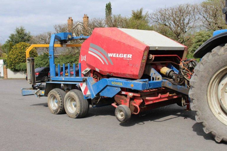 Welger RP235 W/ Goweil Wrapper