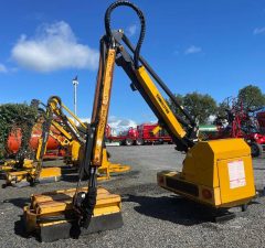 McConnel PA7700T Hedgecutter
