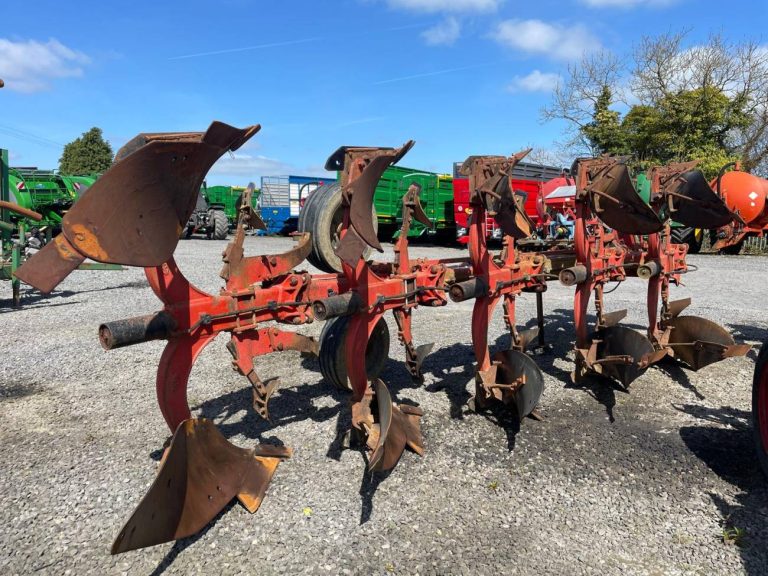 Gregoire Besson 5 Furrow Reversible Plough