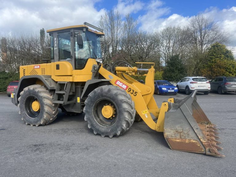 DGM 935 Loader