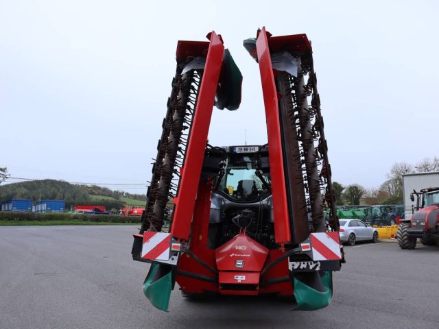 Kverneland 53100MT Butterfly Mowers