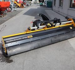 McConnel Euro Open 280