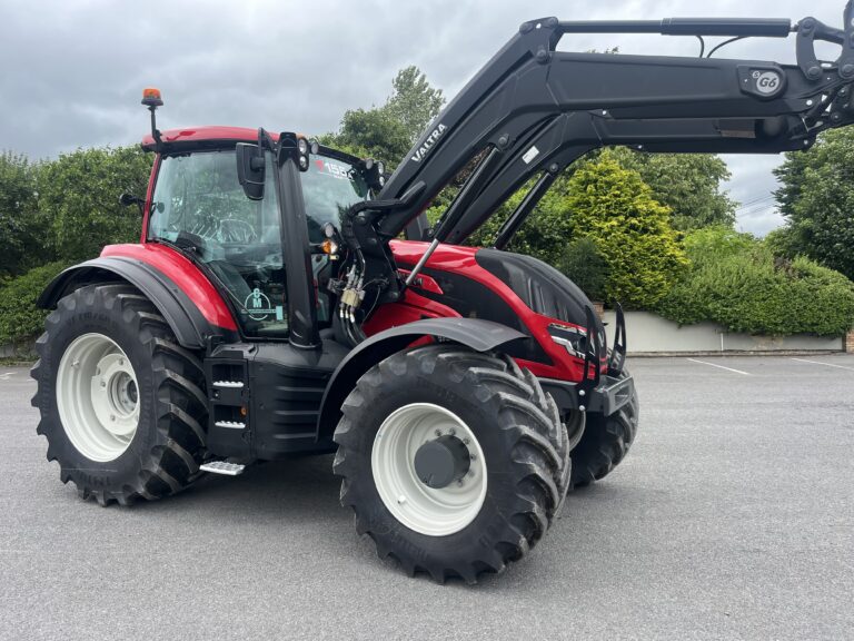 Valtra T155 Active c/w G6S Loader