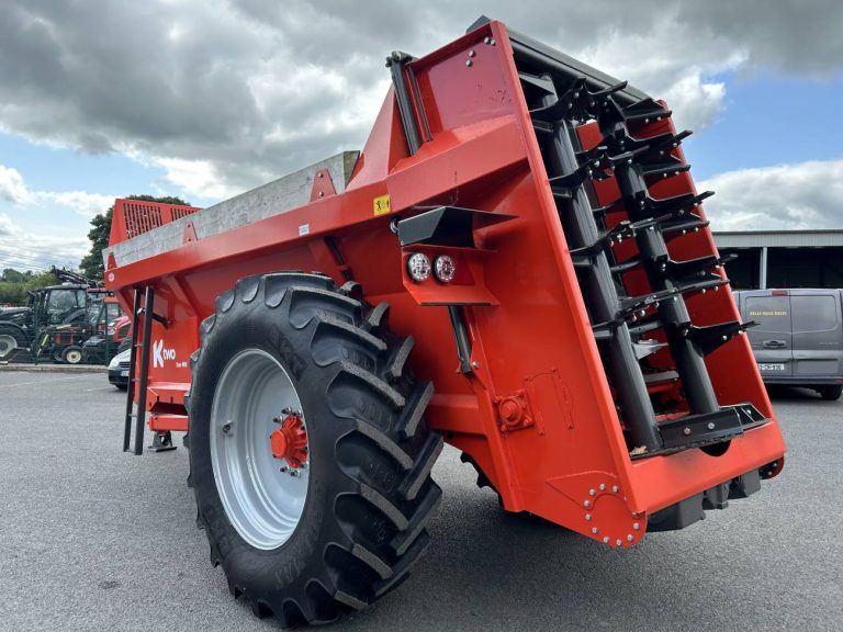 KTWO Duo 900 Muckspreader