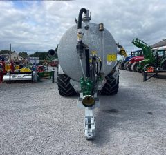Major 2000 Gallon Tank C/W Dribble Bar