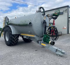 Major 2000 Gallon Tank C/W Dribble Bar