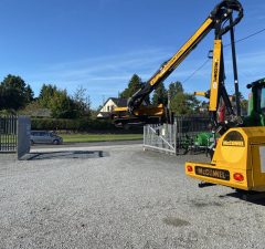 Mc Connel PA 7700T Hedgecutter