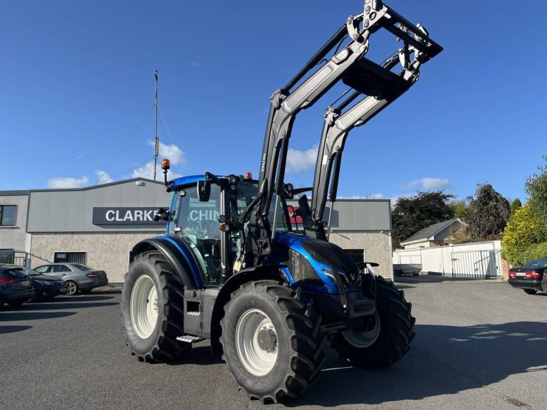 Valtra G135 Active c/w G4S Loader