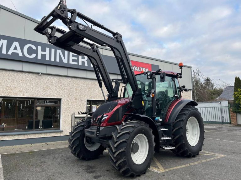 Valtra G135 Active c/w G4S Loader
