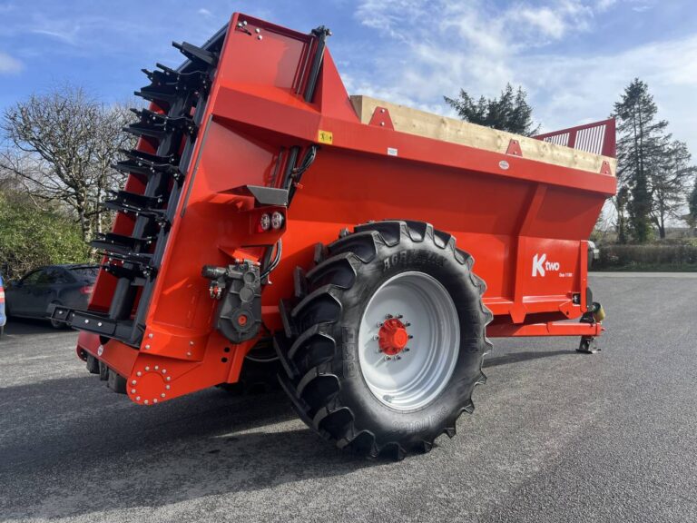 KTWO 11 Tonne Muckspreader