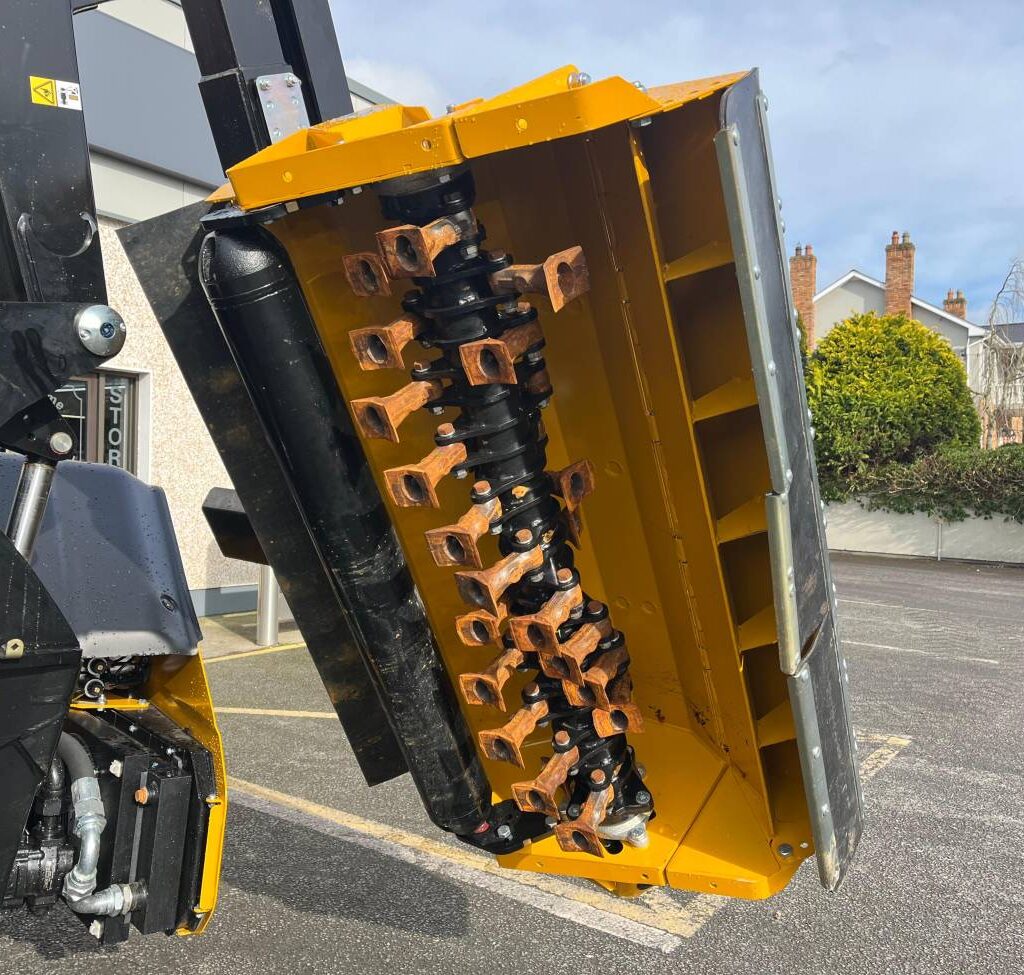 McConnel 6572T Hedgecutter