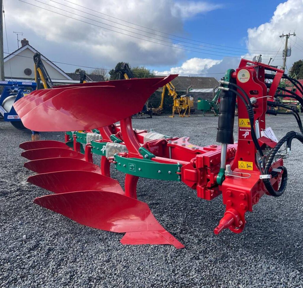 Kverneland ES85 5 Furrow Ploughs