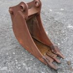 16″ Digging Bucket