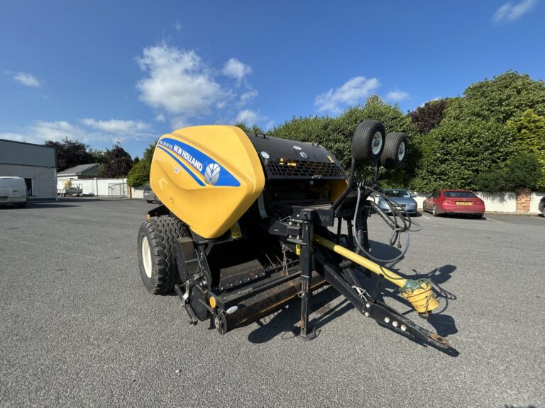 New Holland Roll Baler 125