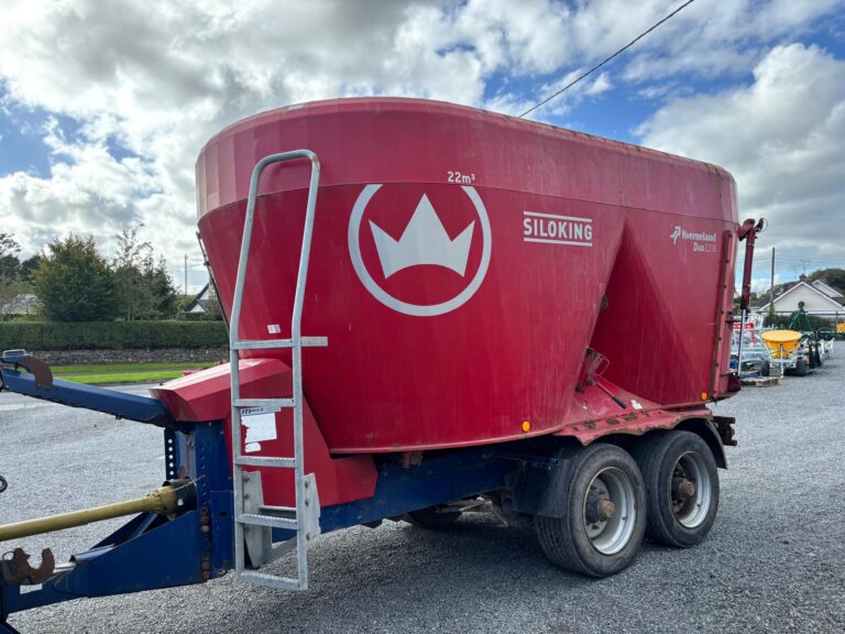 Siloking 2218-22 22 cu Metre Twin Auger Tandem Axle Diet Feeder