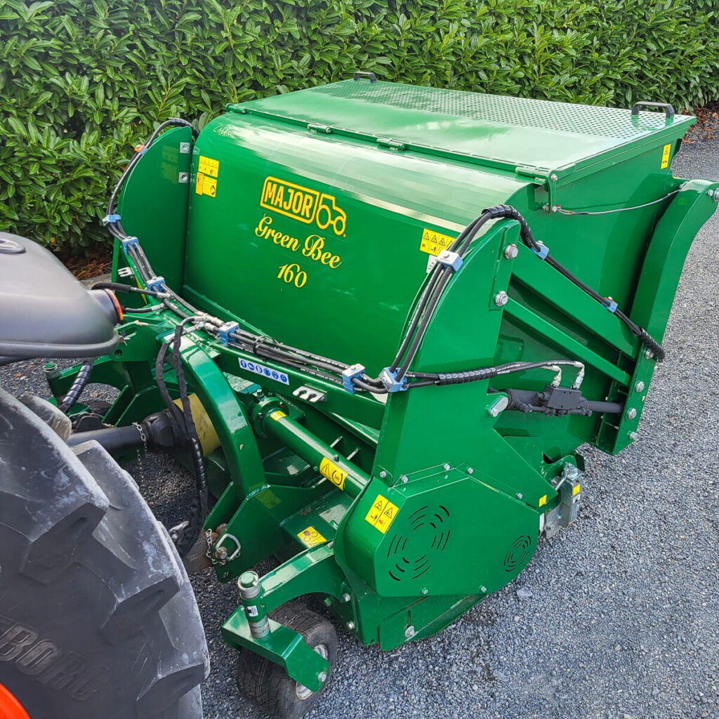 Major Green Bee 160 Flail Collector