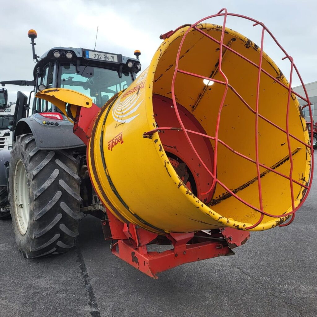 Teagle Tomahawk 4040 Straw Blower