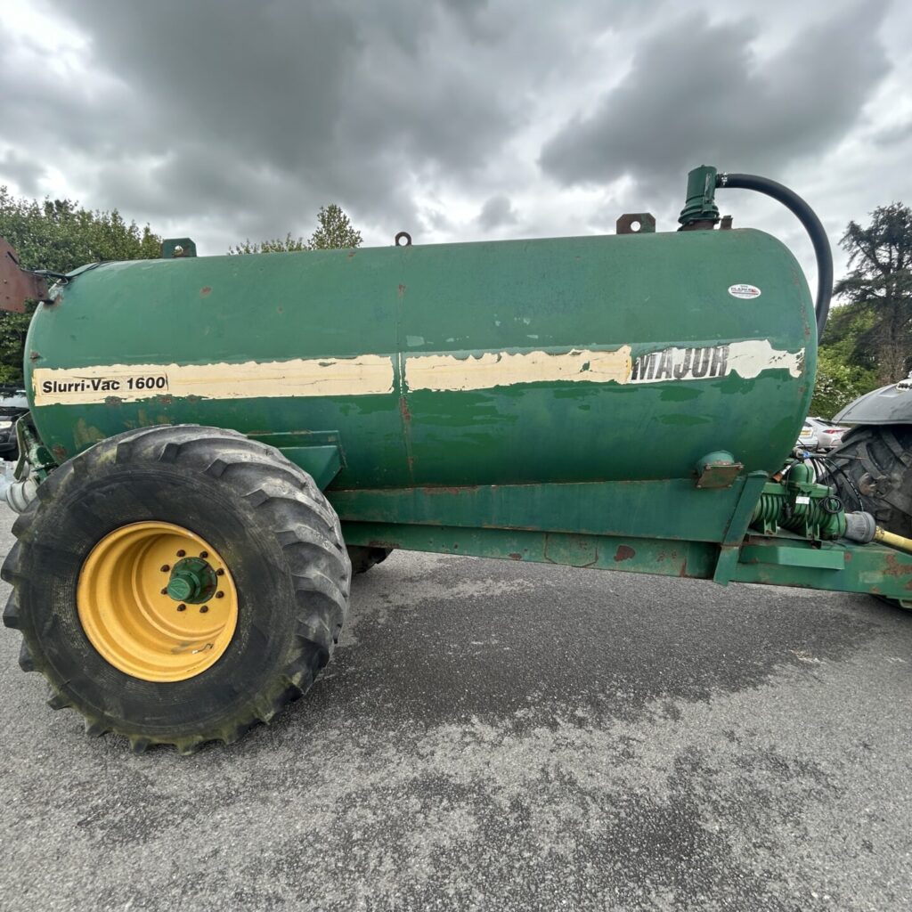 Major 1600GL Vacuum Tank
