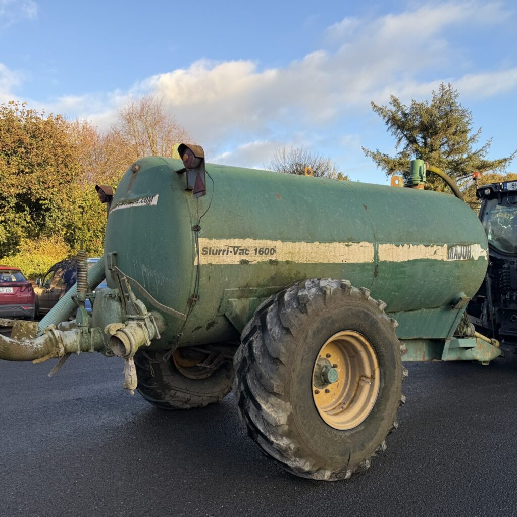Major 1600GL Vacuum Tank