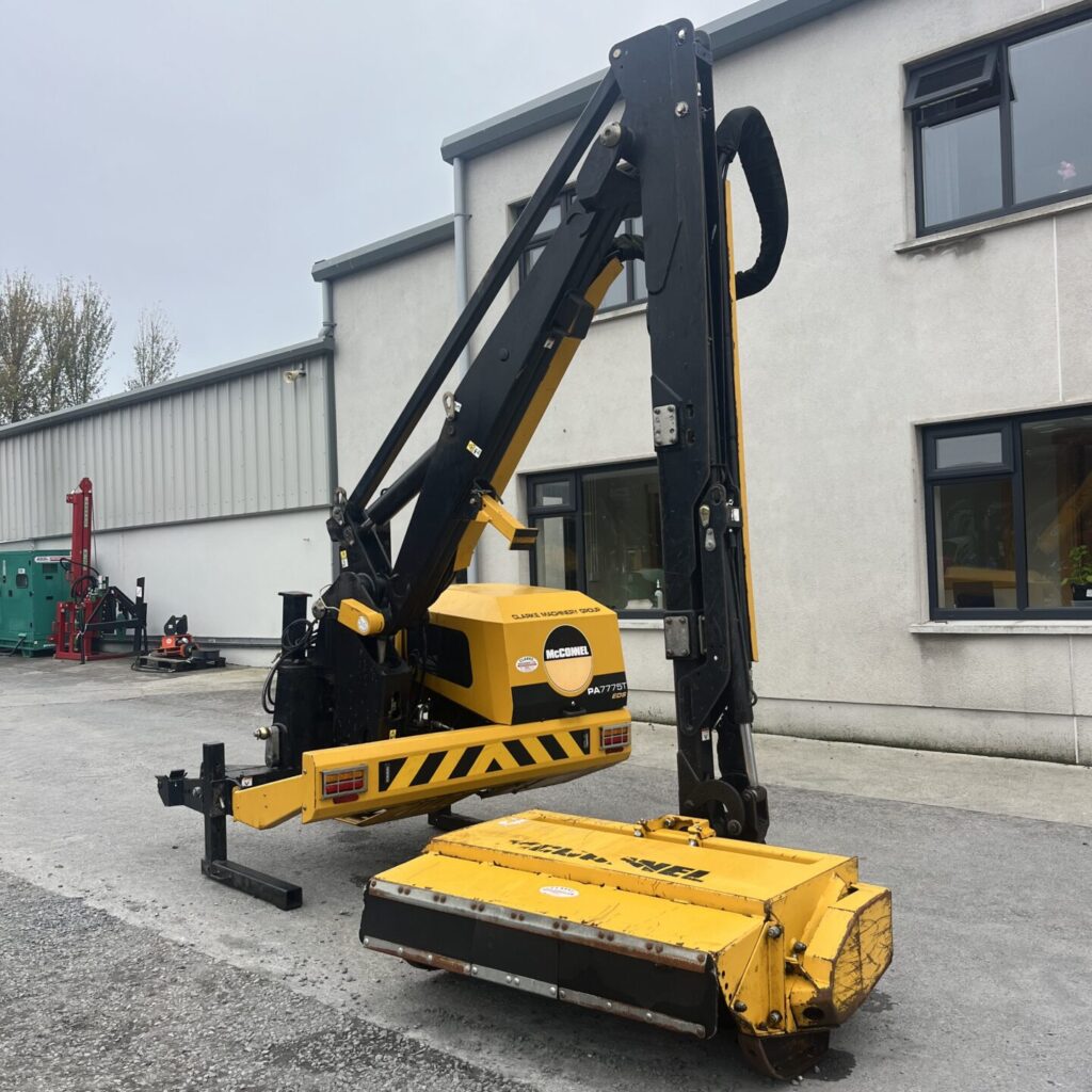 McConnel PA7775T Hedge Cutter