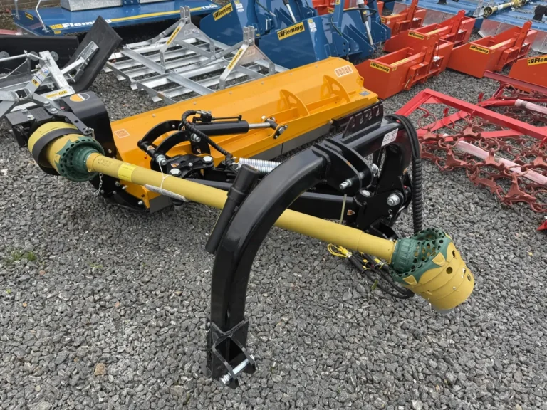 McConnel Magnum Elite Offset 225 Flail Mower