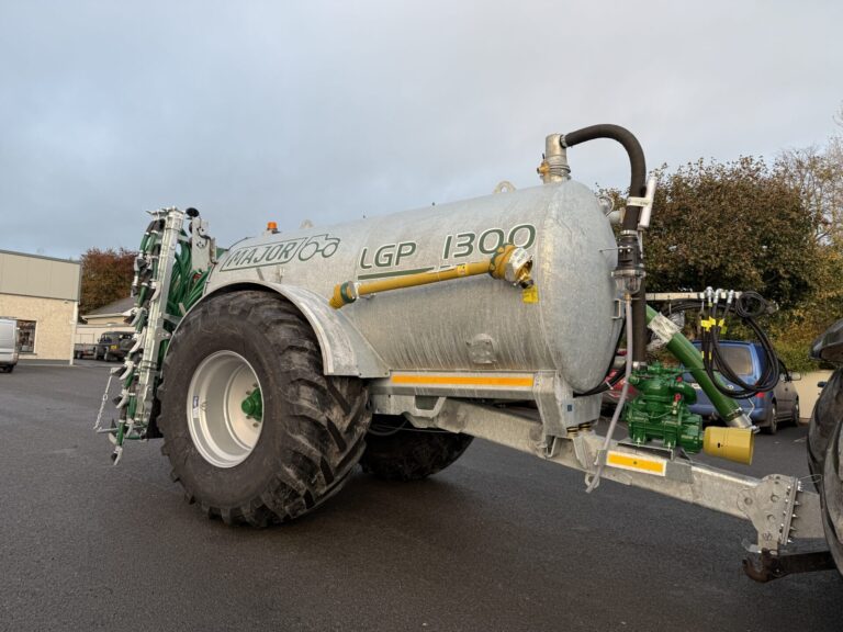 Major 1300GL Vacuum Tank