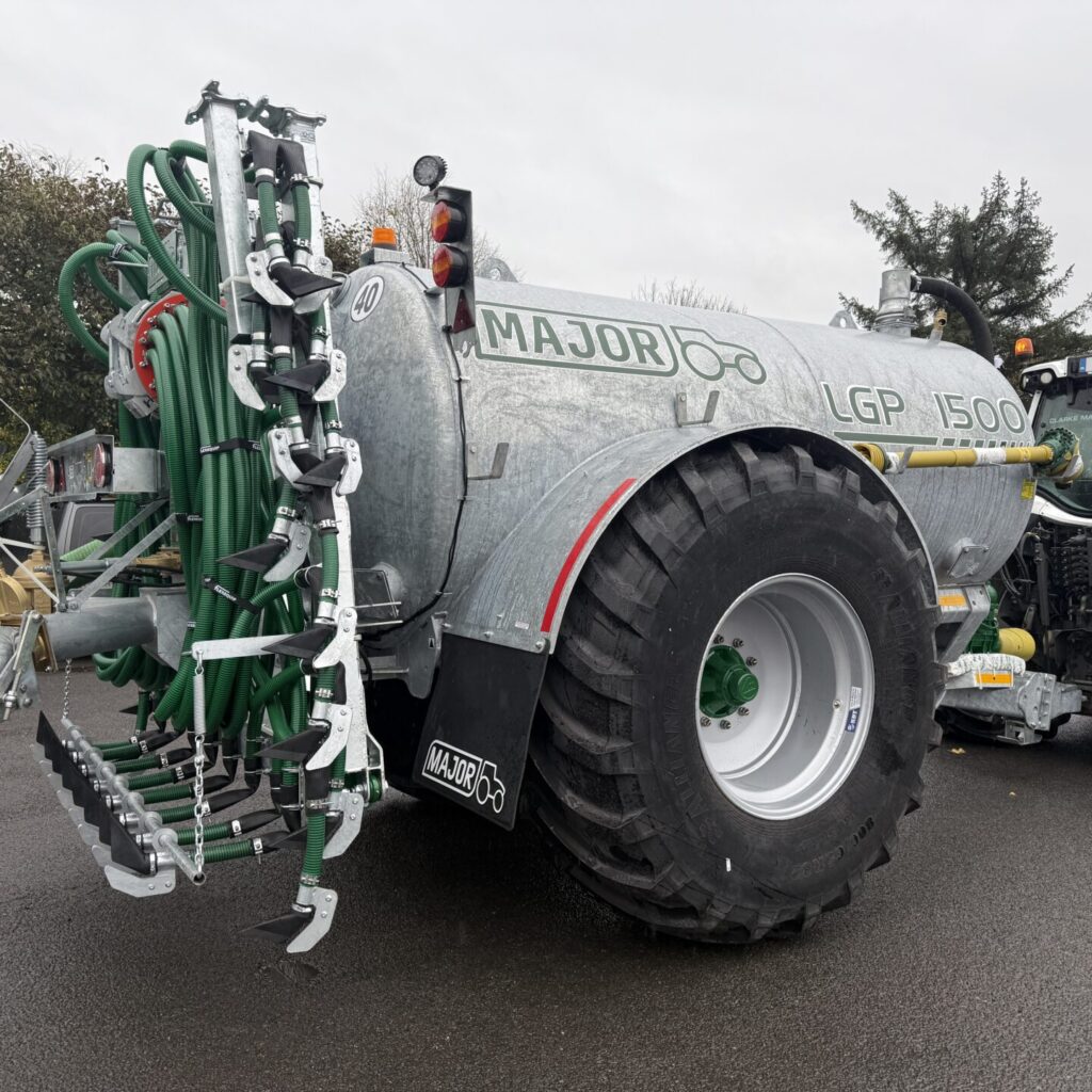 Major 1500GL Vacuum Tank