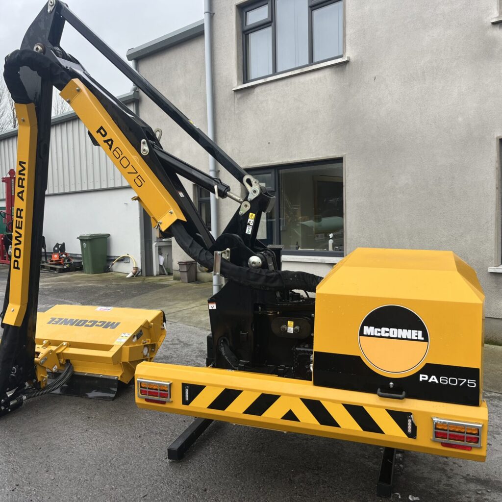 McConnel PA6075 Hedgecutter