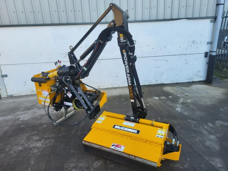 McConnel PA3430 Hedgecutter