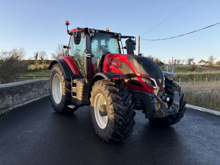 Valtra T235 Active Tractor