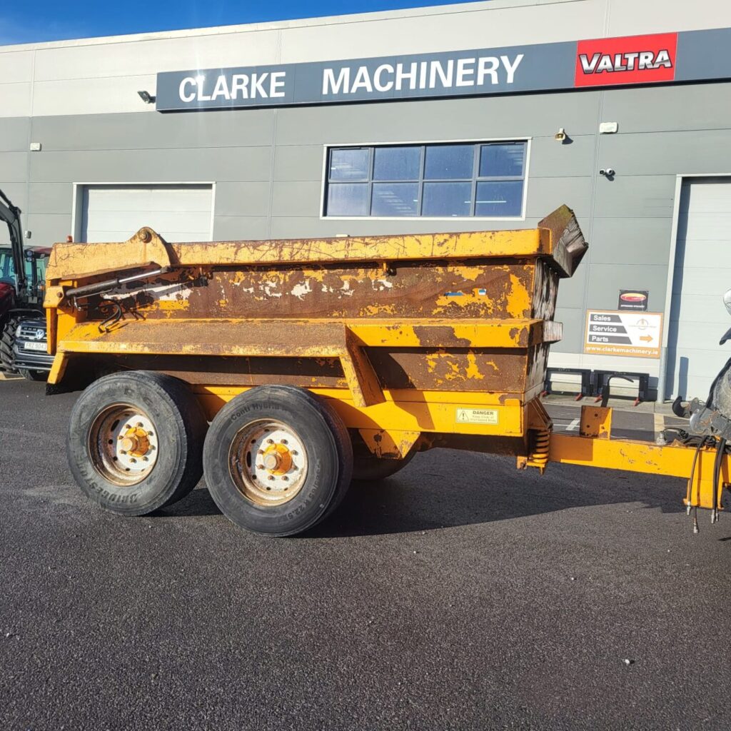 Chieftain 14 Ton Dump Trailer
