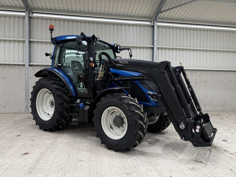 Valtra A115 Hi Tech Tractor