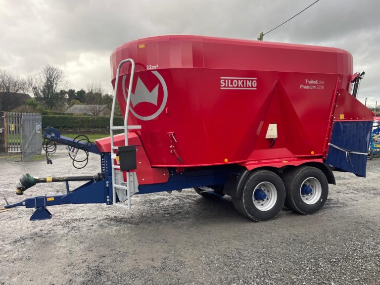 Siloking TrailedLine 4.0 Premium 2218-22 22cu Twin Auger Tandem Axle Diet Feeder