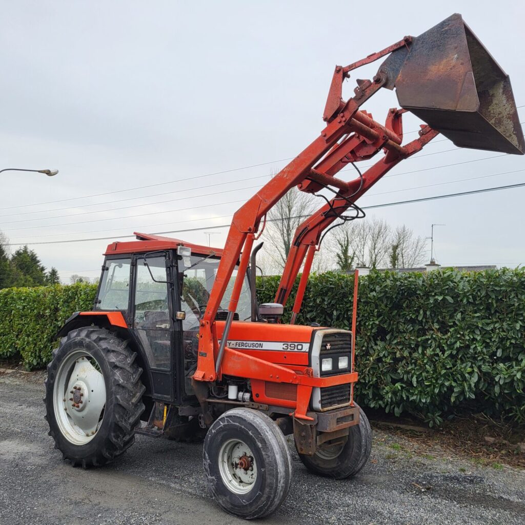 Massey Ferguson 390