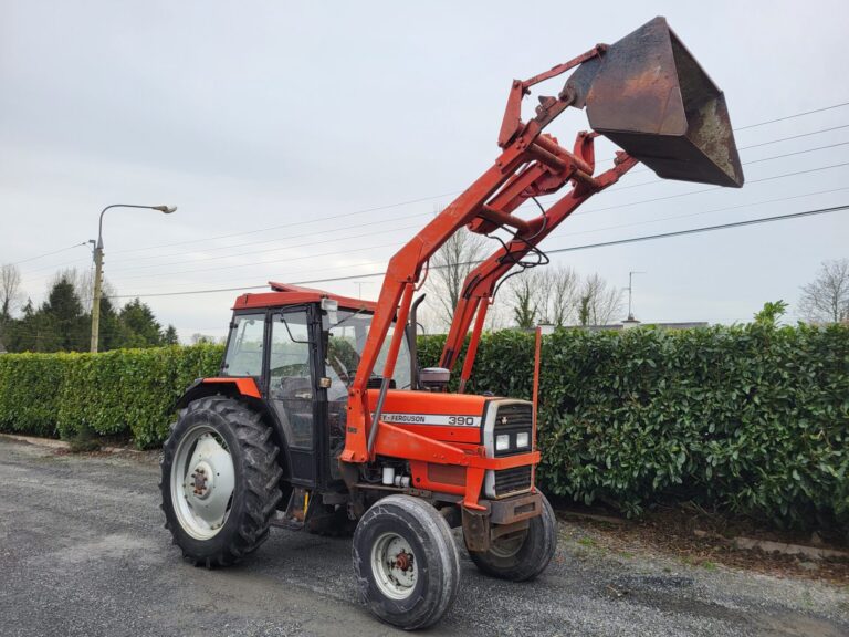 Massey Ferguson 390