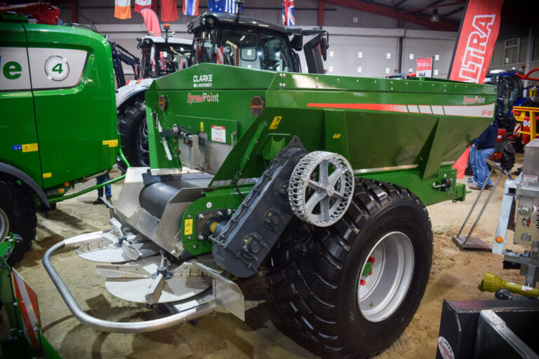 SP – 400 Lime Spreader