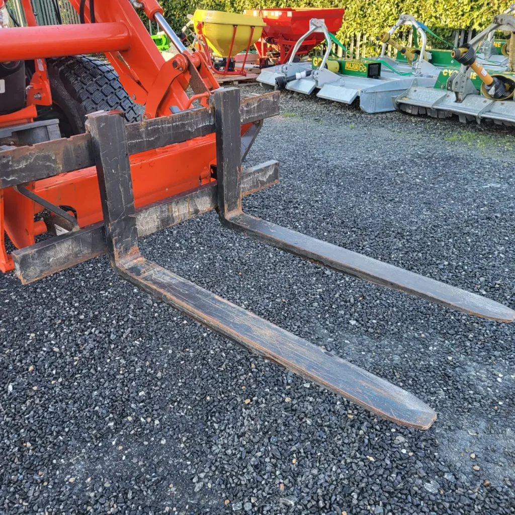 Adjustable Pallet Forks
