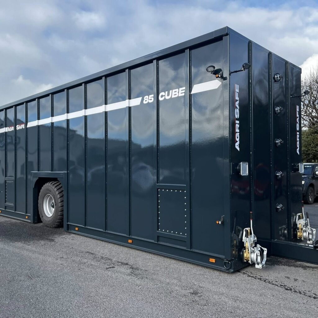 18,700 Gallon Nurse Tank