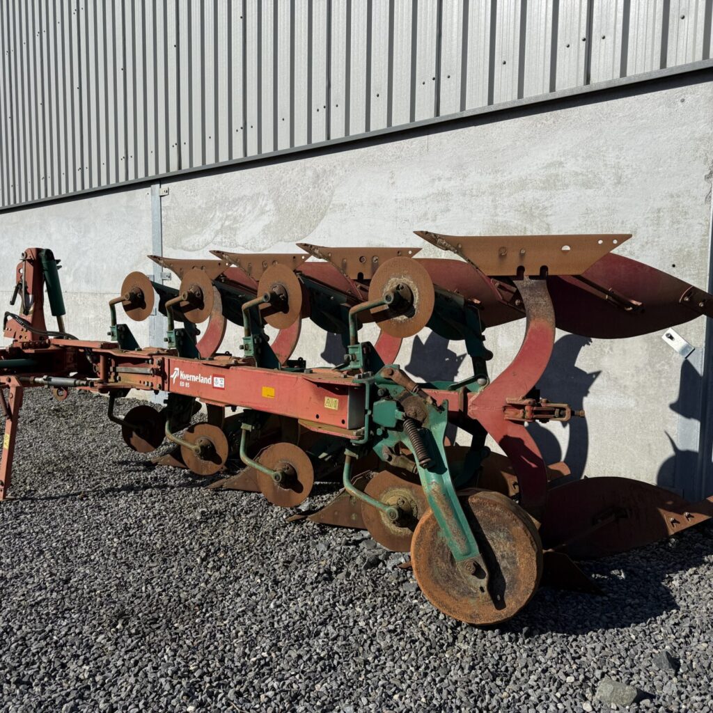 Kverneland ED 85 4 Furrow Reversible Plough