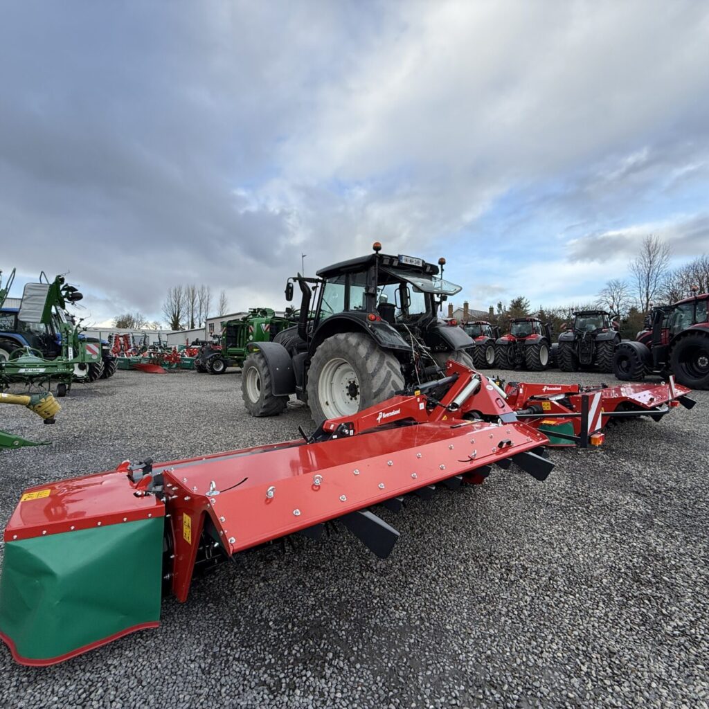 Kverneland 5087MT Butterfly Mowers