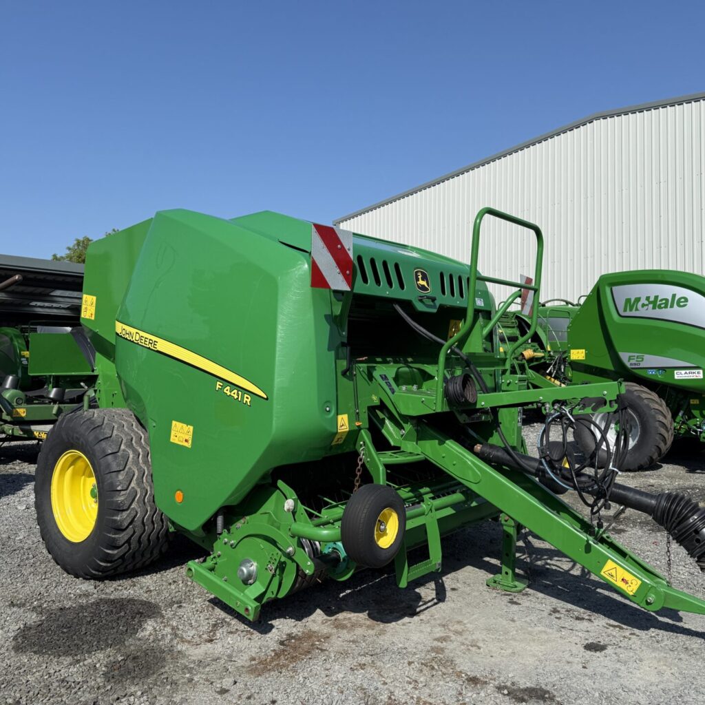 John Deere F441R Round Baler