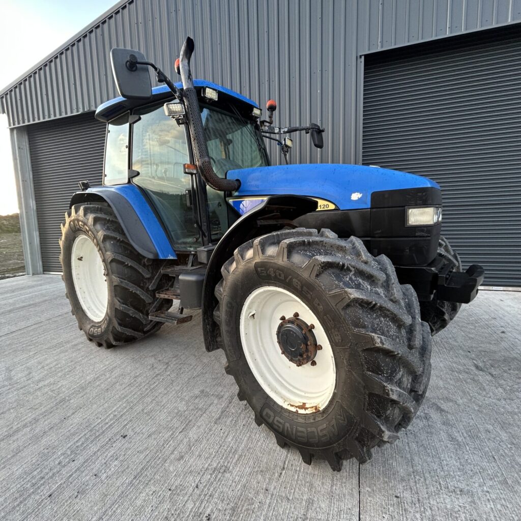 New Holland TM 120