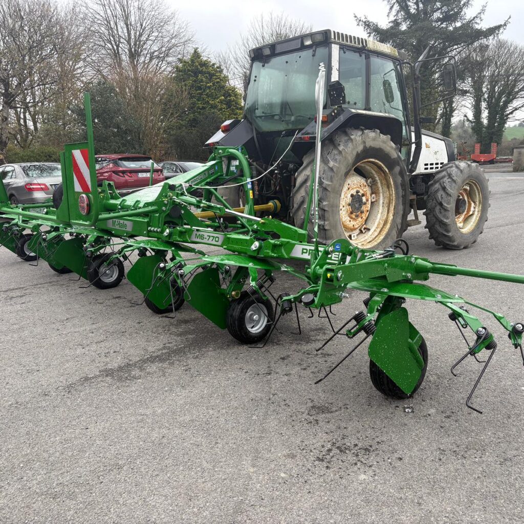 McHale M6-770 6 Rotor Tedder