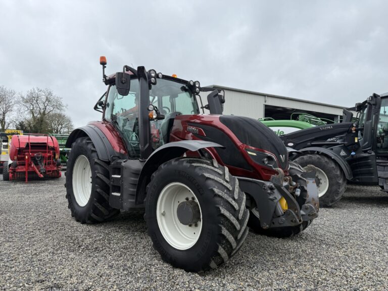 Valtra T174 Active Tractor