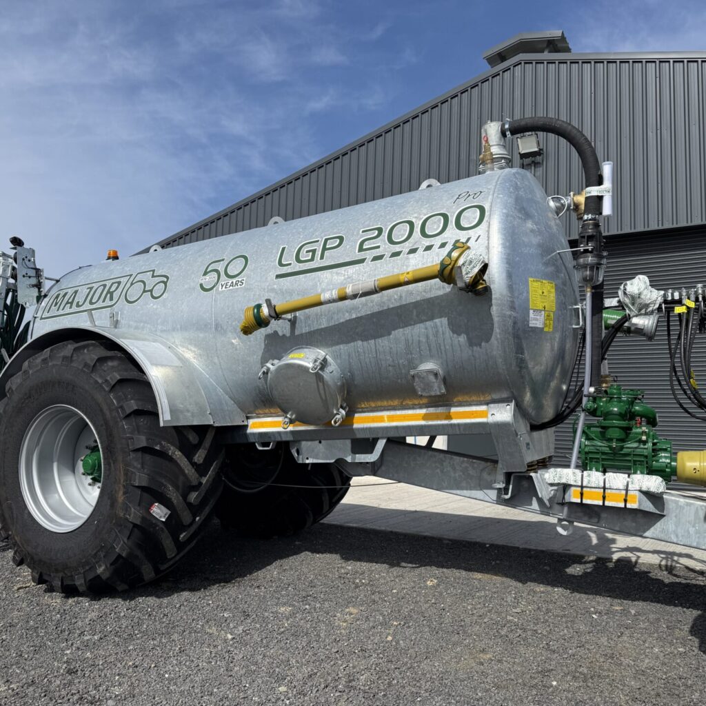 New Major 2000G Pro Tank