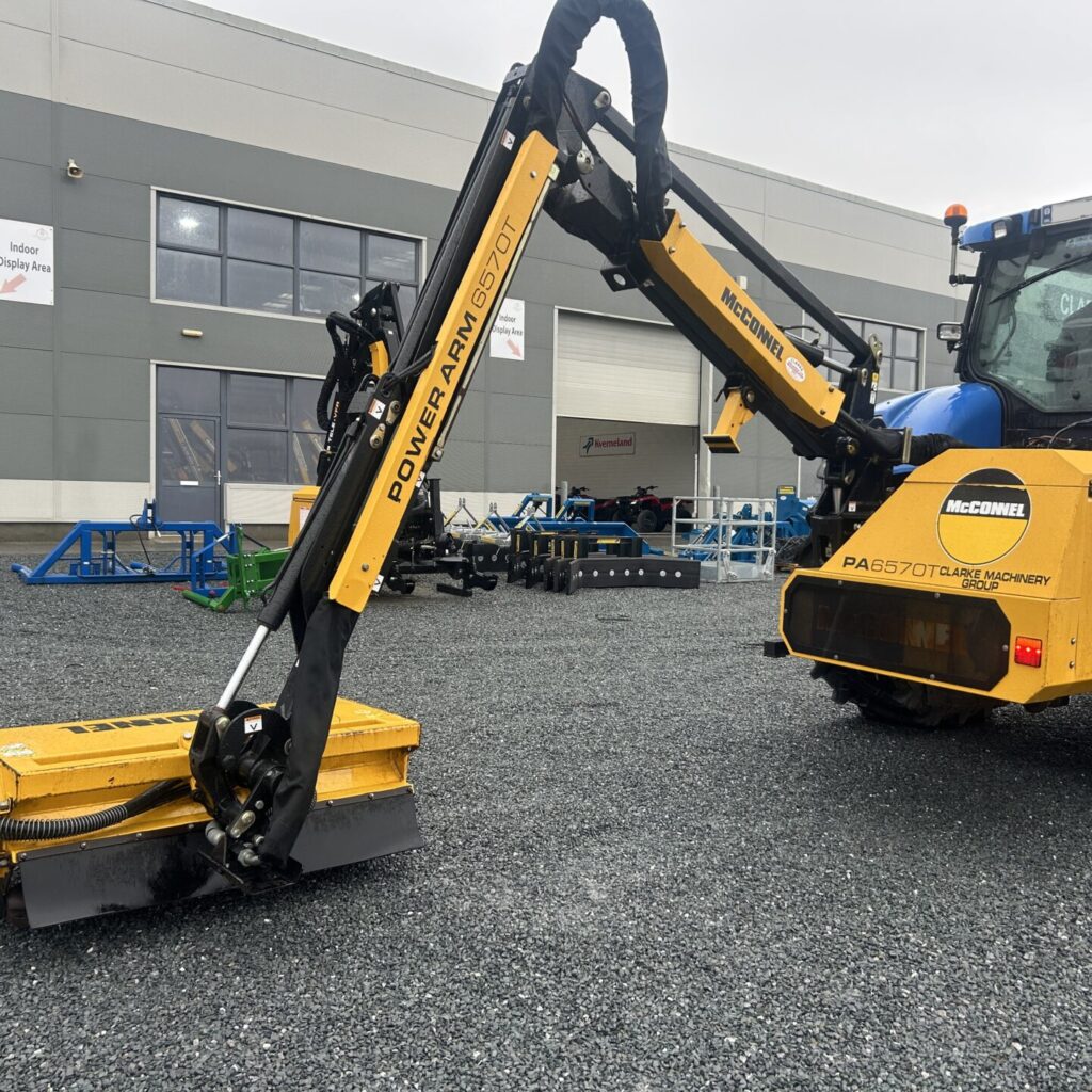 McConnel 6570T Hedgecutter
